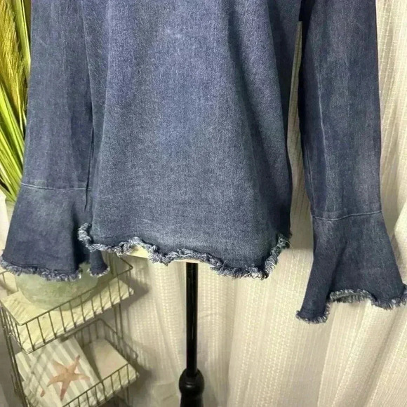 Moelleux Womens M V-Neck Denim Bell Sleeves Frayed Hem Laced Back Hobo Tunic Top - Picture 3 of 10